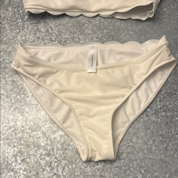 Vineyard Vines White Bikini Set - Picture 2 of 8